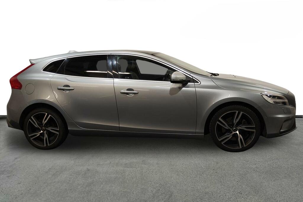 Volvo V40 T3 152 R Design Pro Geartronic Silver #4