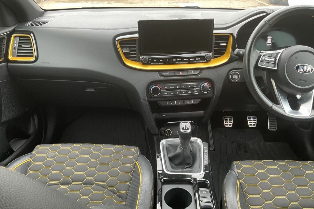 Kia Xceed 1.4 T-gdi First Edition Suv Euro Yellow #4