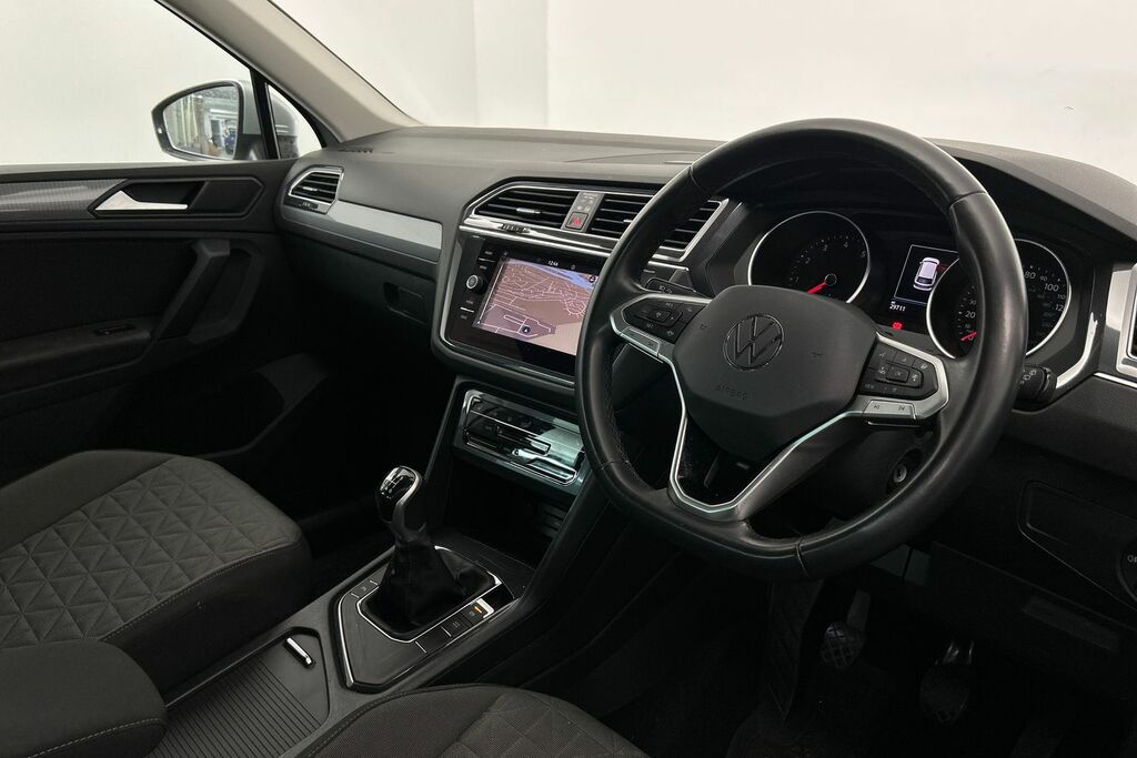 Volkswagen Tiguan 1.5 Tsi 150 Life SW24FBC Silver #6