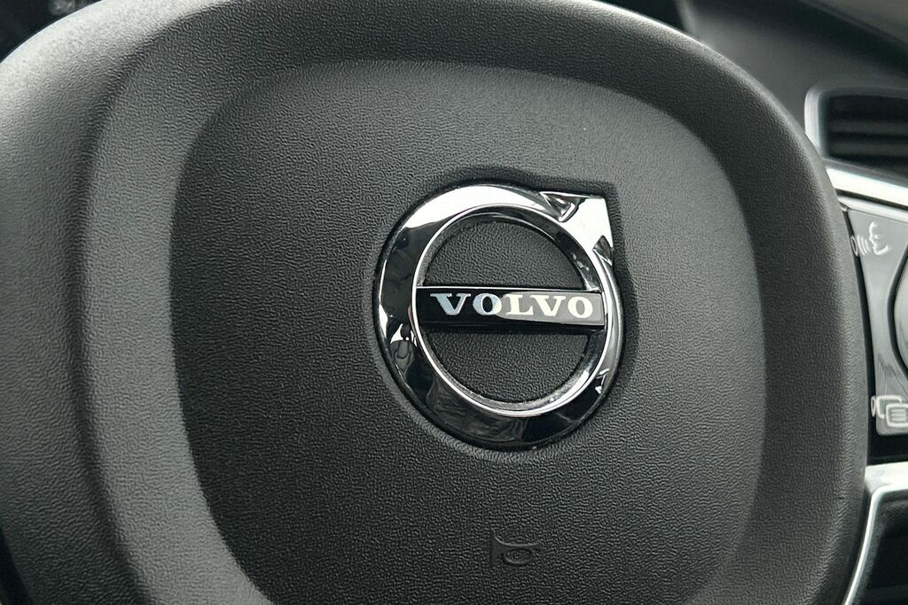 Volvo XC90 D5 Momentum 2.0  #27