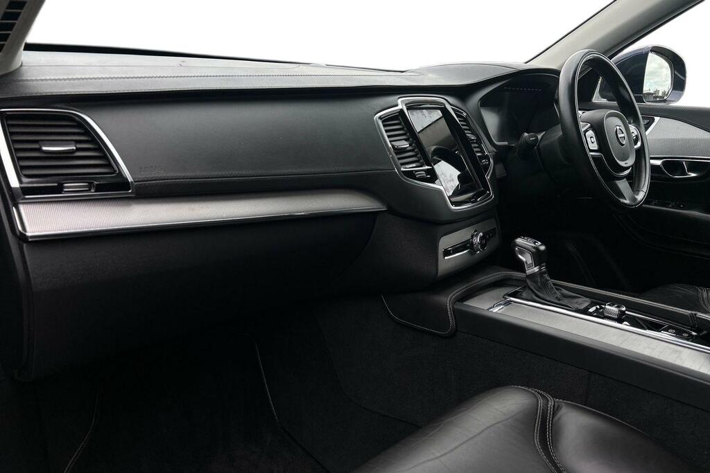Volvo XC90 D5 Momentum 2.0  #2