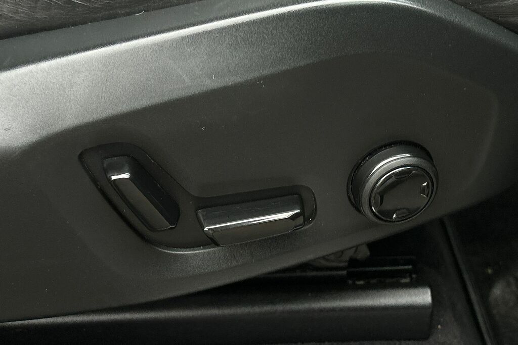 Volvo XC90 D5 Momentum 2.0  #22