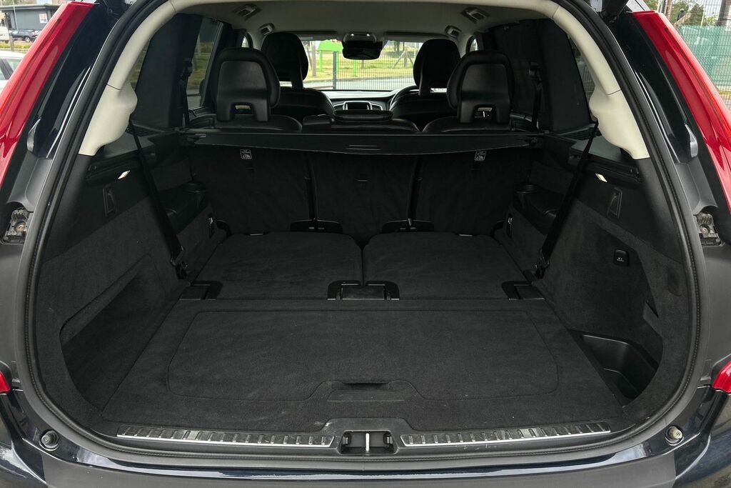 Volvo XC90 D5 Momentum 2.0  #8