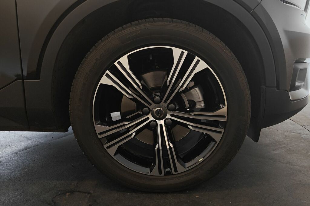 Volvo XC40 2.0 B4p Inscription Pro Black #5