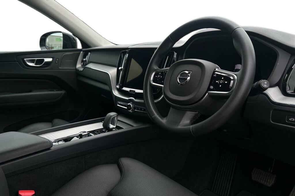 Volvo XC60 Ultimate Dark B5 250 Hp #10