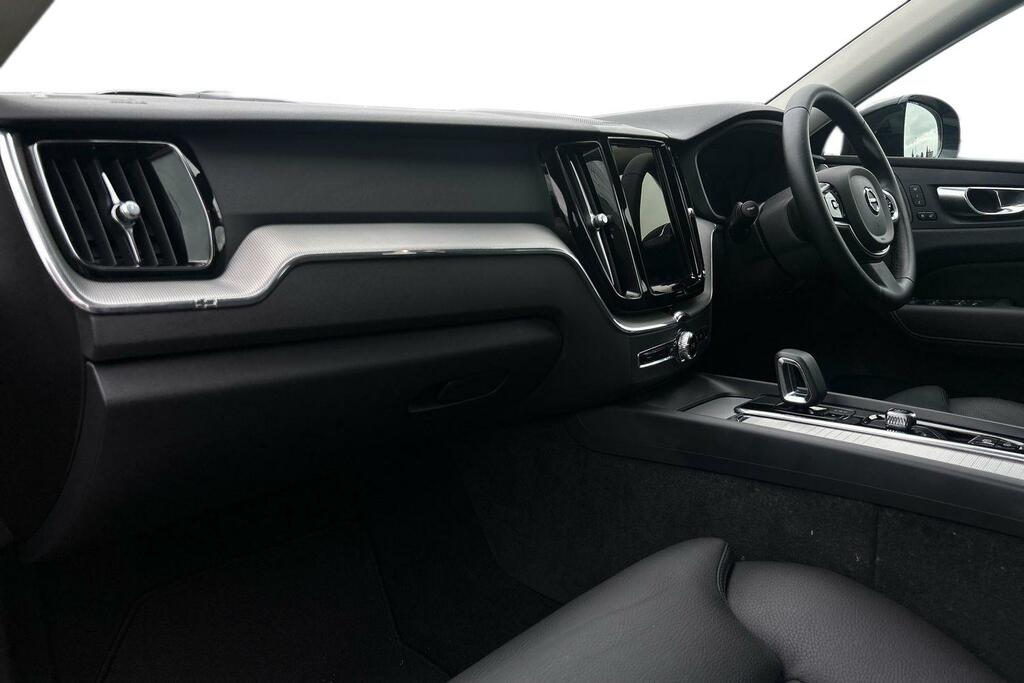 Volvo XC60 Ultimate Dark B5 250 Hp #2