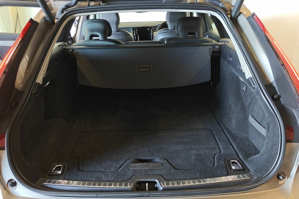 Volvo V90 Inscription, B4 Black #8