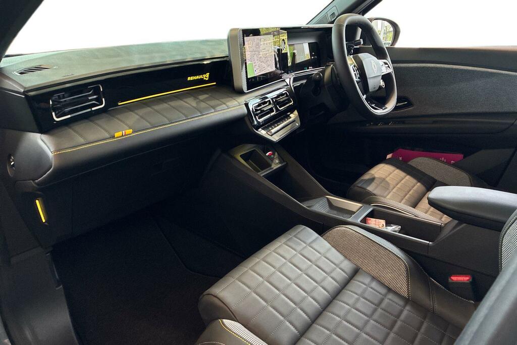 Renault 4 E-Tech Comfort Range 52Kwh Iconic Suv SY26RRR Black #2