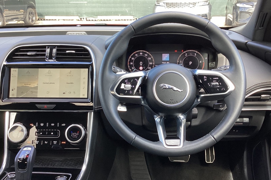 Jaguar XE 2.0 P250 R-dynamic Hse Black Grey #15