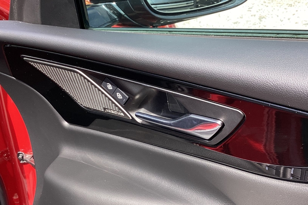 Jaguar XE 2.0 P250 R-dynamic Hse Black Grey #25