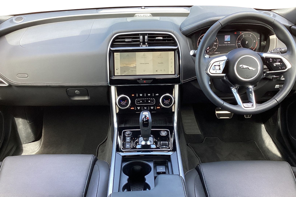 Jaguar XE 2.0 P250 R-dynamic Hse Black Grey #9