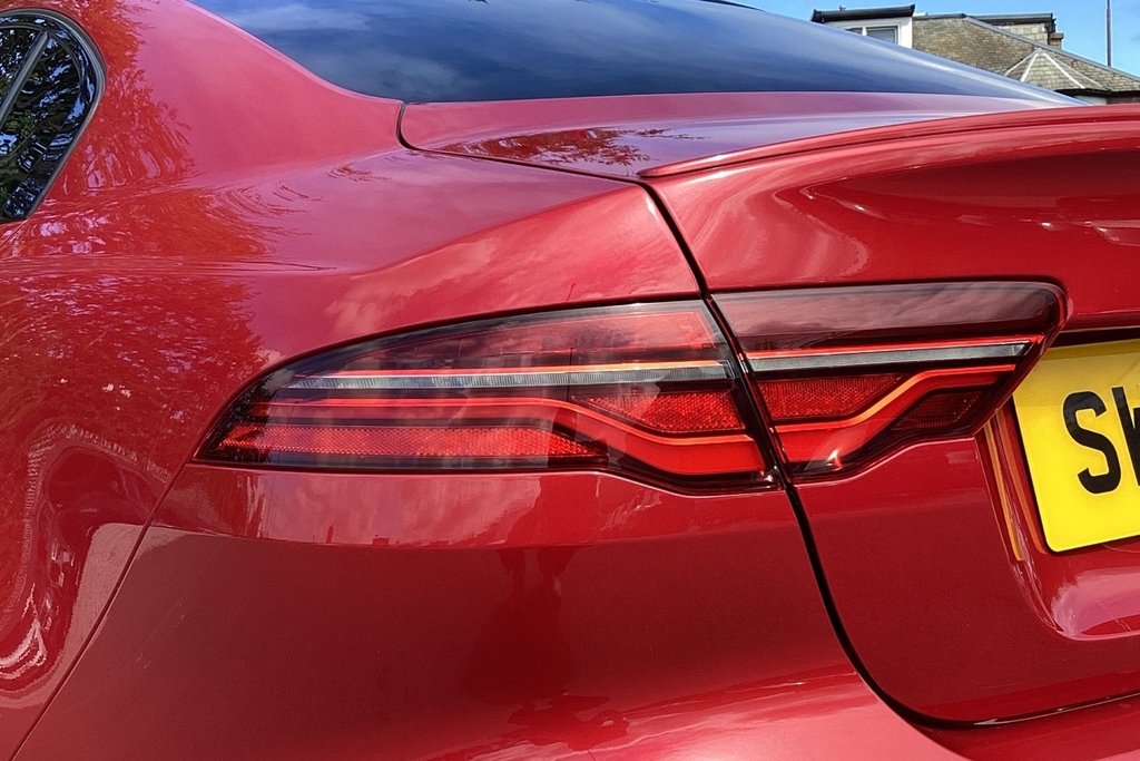 Jaguar XE 2.0 P250 R-dynamic Hse Black Grey #19