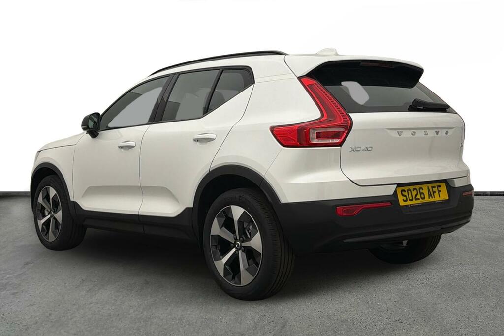 Volvo XC40 Plus, B3 Mild Hybrid, Dark SO26AFF White #3