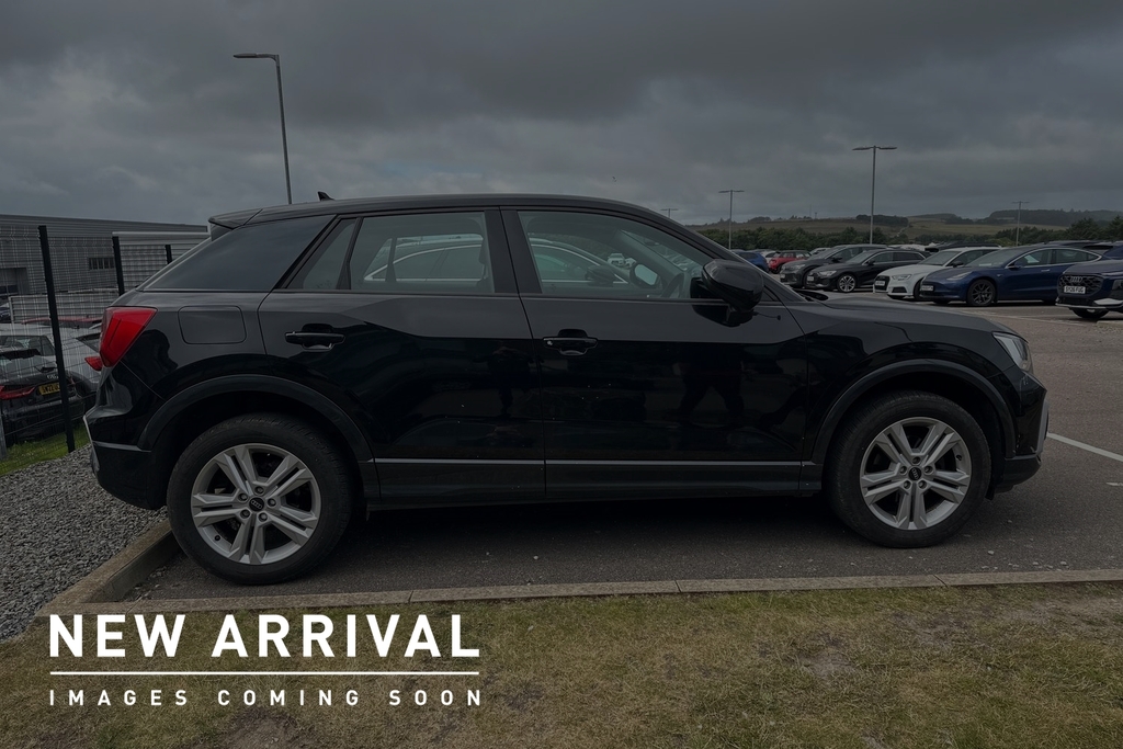 Audi Q2 Sport 30 Tfsi 110 Ps 6-Speed Black #4