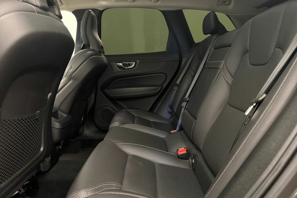 Volvo XC60 Momentum Pro T5 Awd Grey #17
