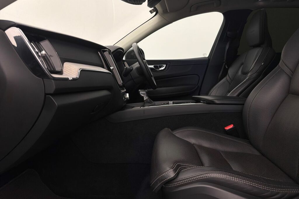 Volvo XC60 Momentum Pro T5 Awd Grey #22