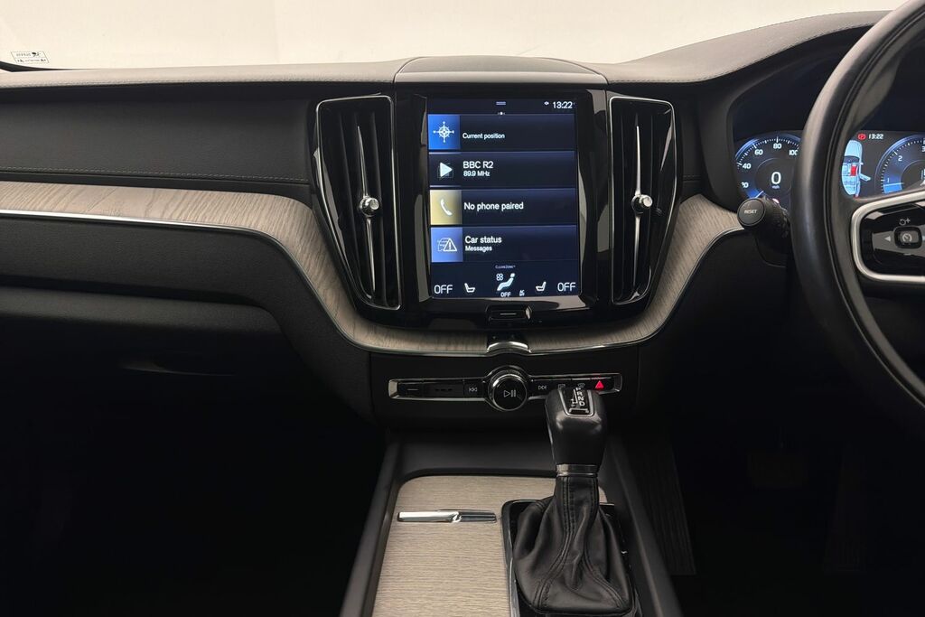 Volvo XC60 Momentum Pro T5 Awd Grey #28