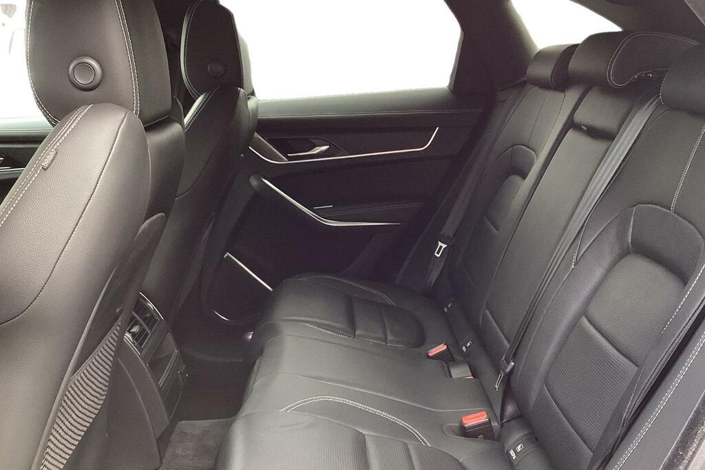 Jaguar F-Pace D200 R-dynamic Black Silver #4
