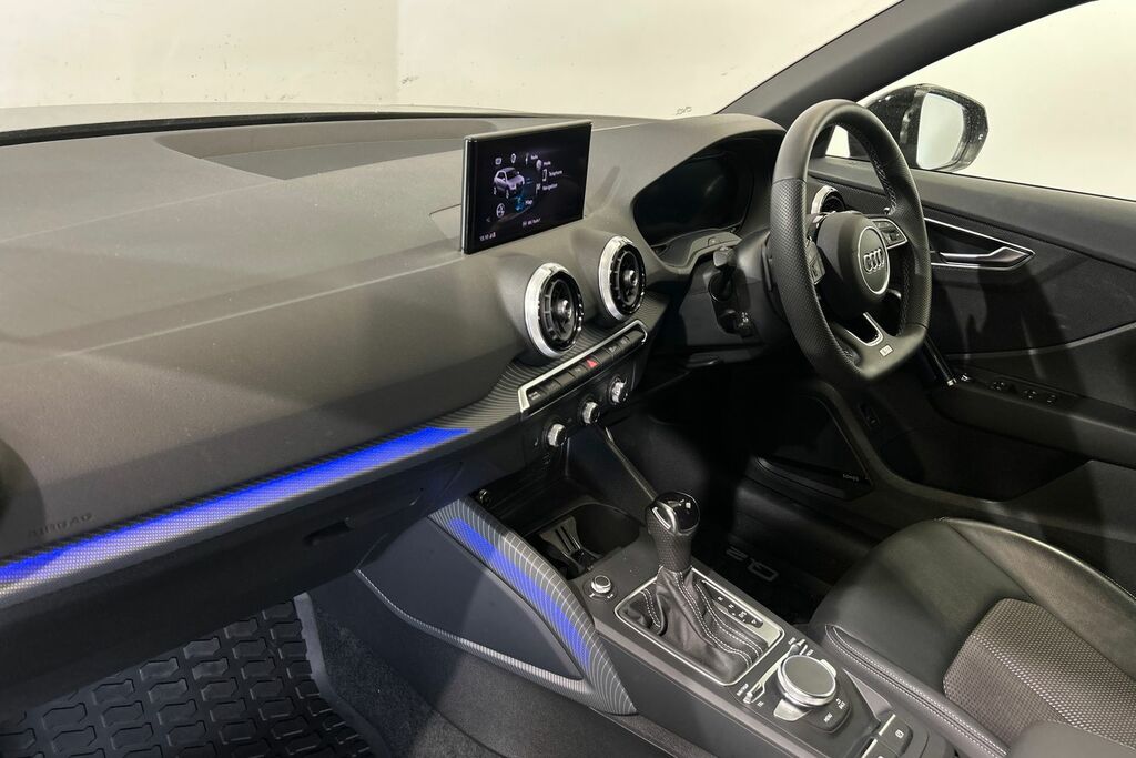 Audi Q2 Black Edition 35 Tfsi 150 Ps S Tronic Grey #2