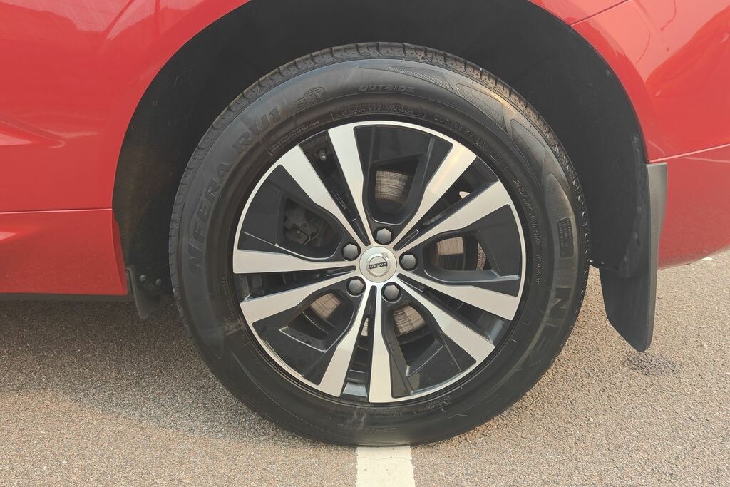 Volvo XC60 2.0 B5p Core Awd Geartronic Red #5