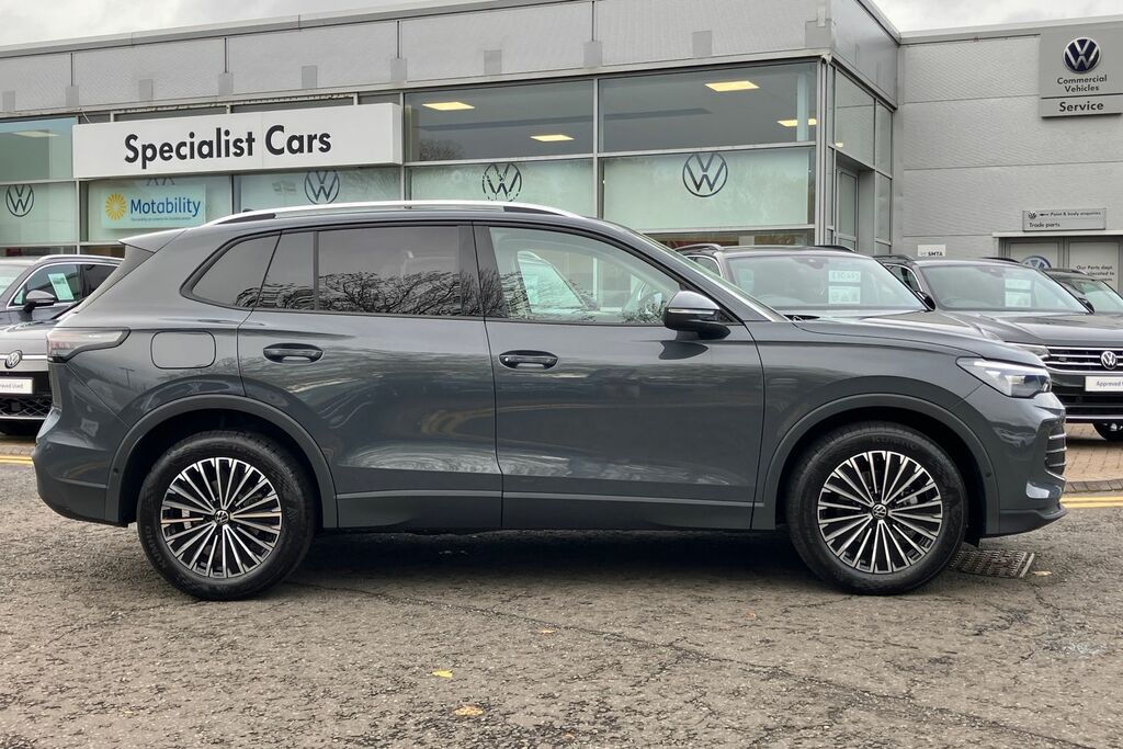 Volkswagen Tiguan 1.5 Etsi 150 Match Dsg Grey #4