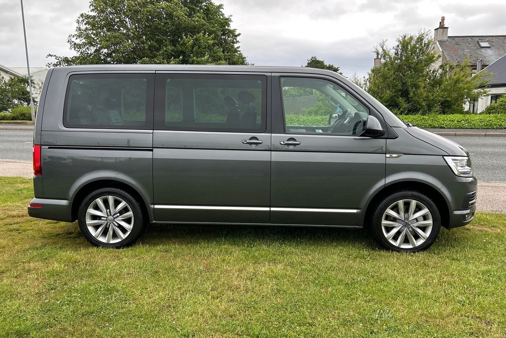 Volkswagen Caravelle 2.0 Tdi Bluemotion Tech 204 4Motion Executive Grey #4