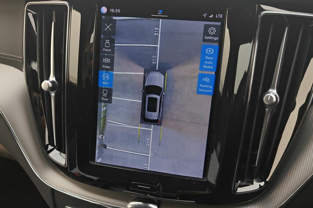 Volvo XC60 B5awd Plus Dark - 360 Silver #16
