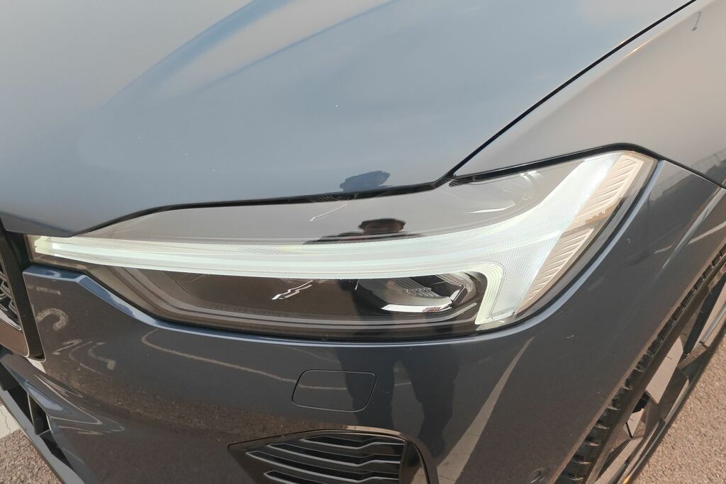Volvo XC60 B5awd Plus Dark - 360 Silver #18