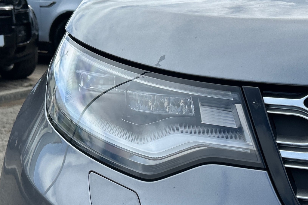 Land Rover Discovery 3.0 D300 Dynamic Hse Grey #17