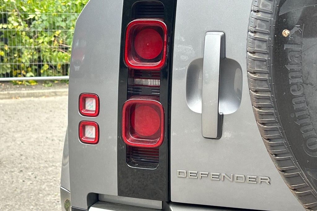 Land Rover Defender 110 Defender X-dynamic S D Mhev Grey #19
