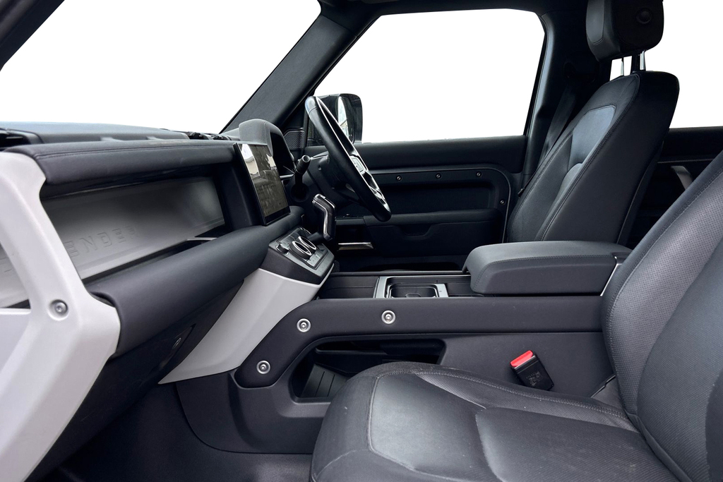Land Rover Defender 110 D250 X-dynamic S Grey #3