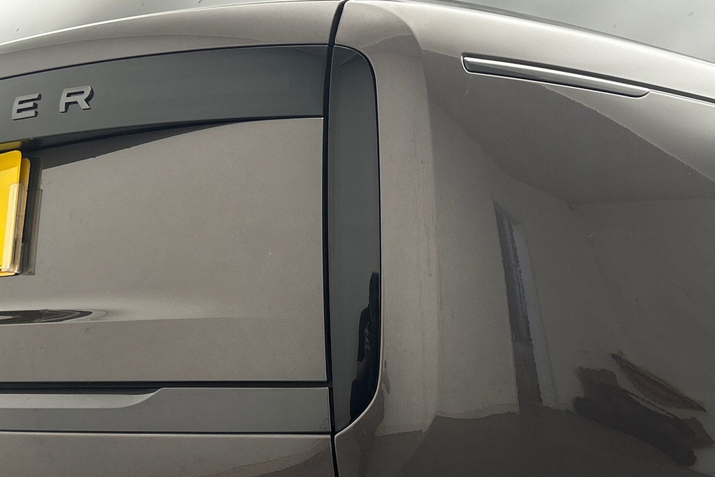 Land Rover Range Rover 2.0 D200 Mhev Dynamic Se 2024 Black #19