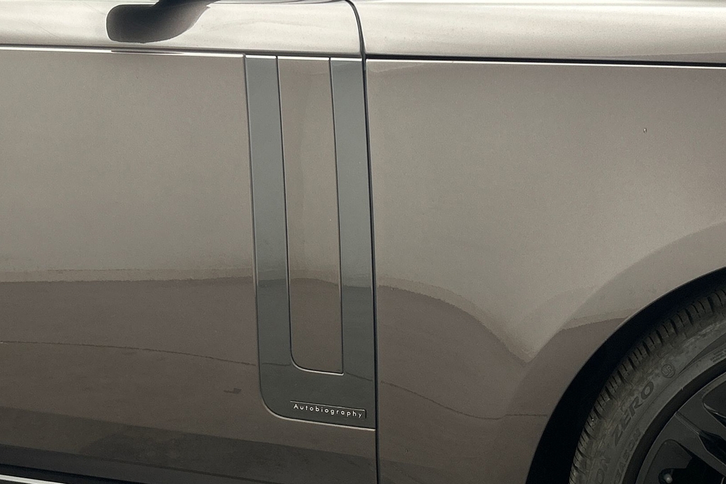 Land Rover Range Rover 2.0 D200 Mhev Dynamic Se 2024 Black #27