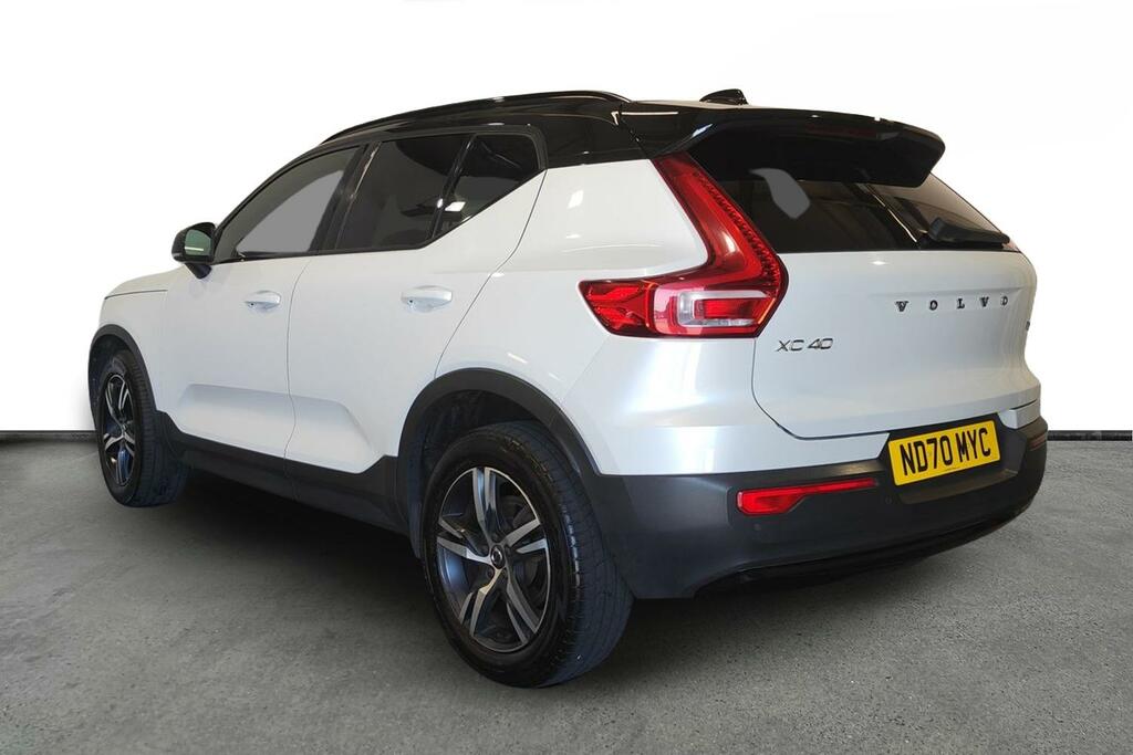 Volvo XC40 1.5 T3 163 R Design White #3