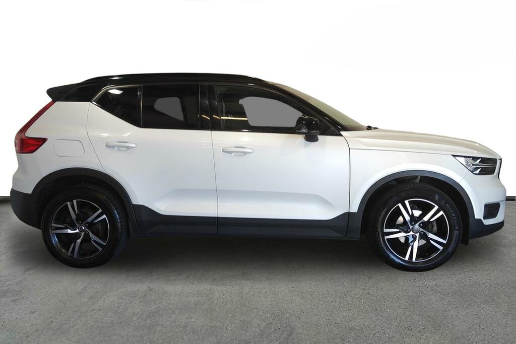 Volvo XC40 1.5 T3 163 R Design White #4