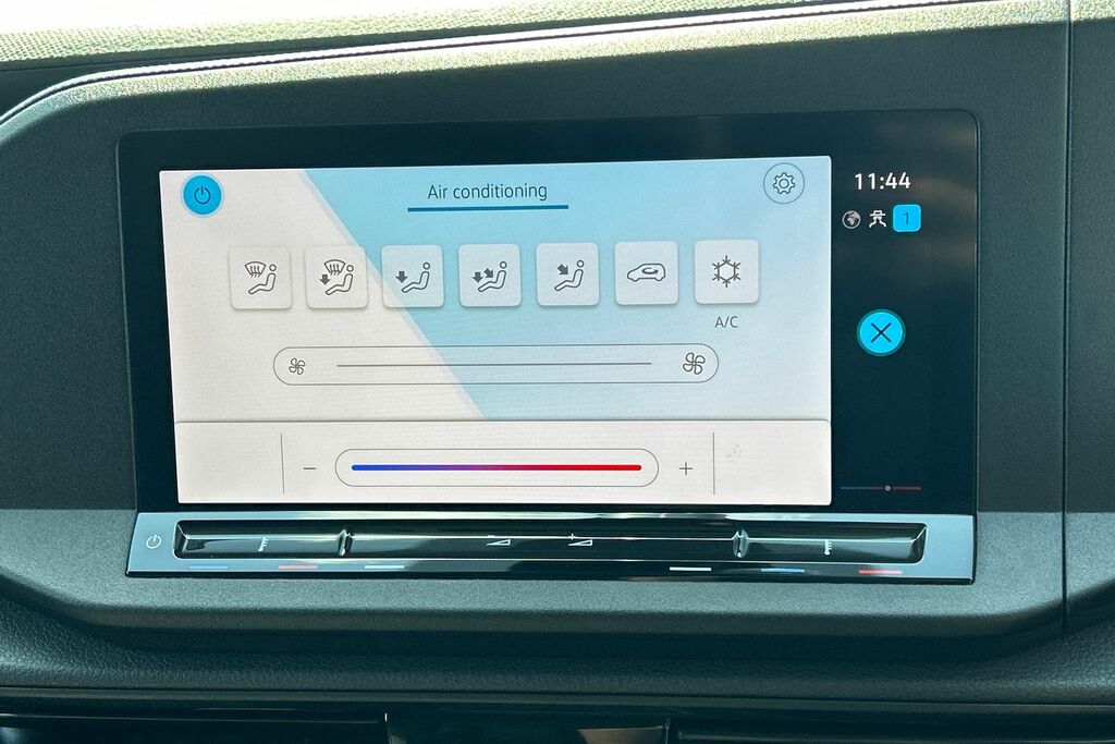 Volkswagen Caddy C20 Life Maxi 122 Ps 2.0 Tdi 7Sp Dsg Led Lights, Blue #17