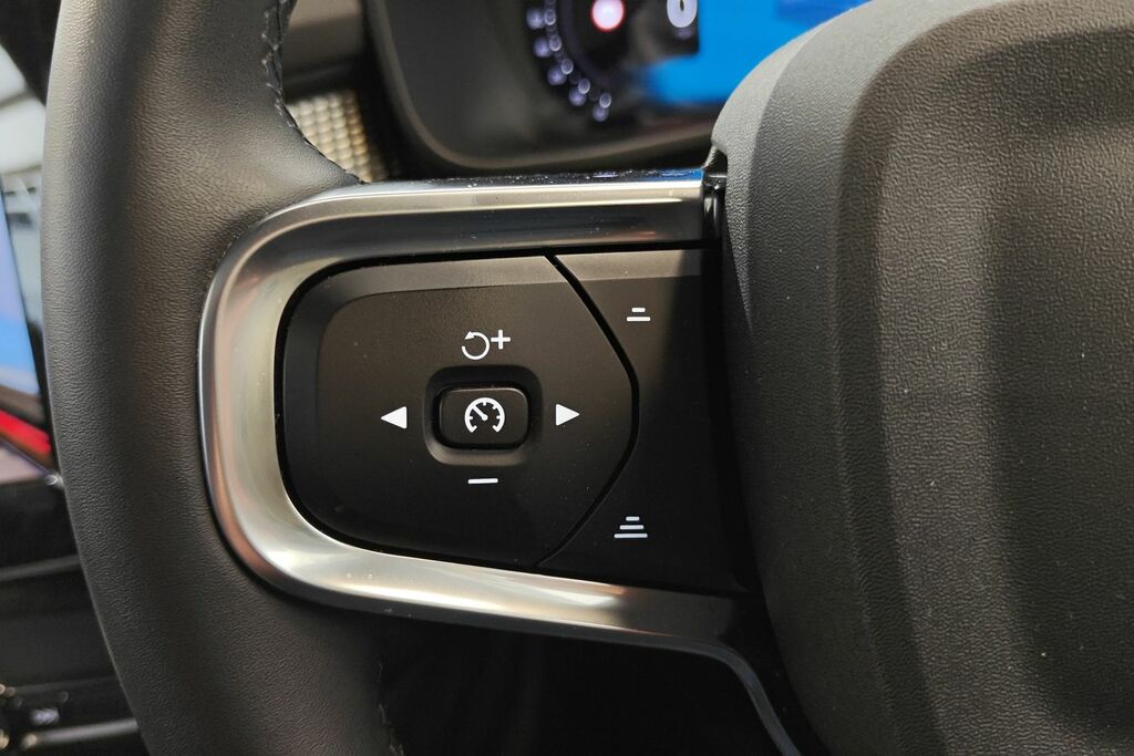 Volvo XC40 Xc40 B4 Mhev Awd Grey #11