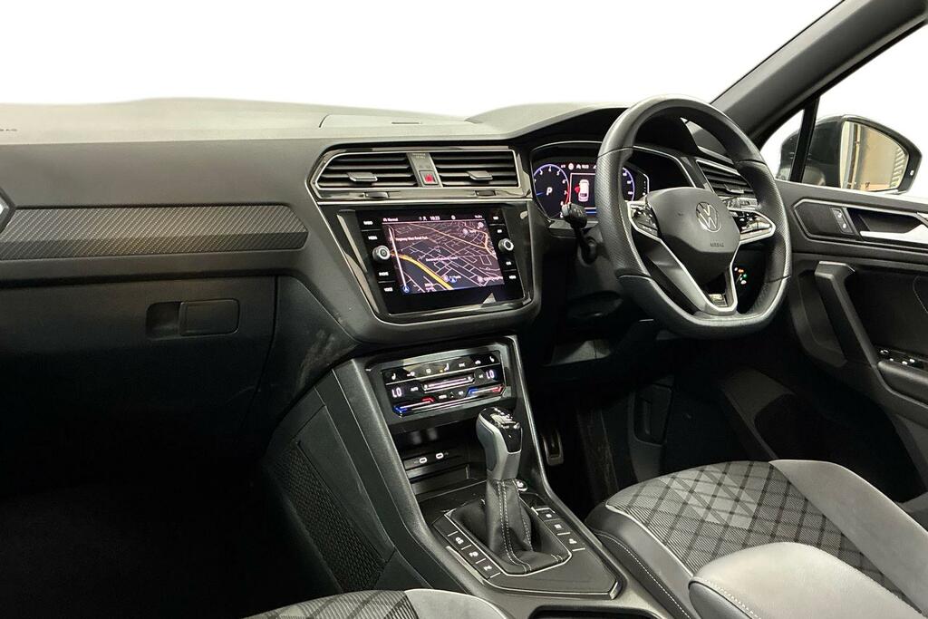 Volkswagen Tiguan 1.5 Tsi 150 Black Edition Dsg Black #2