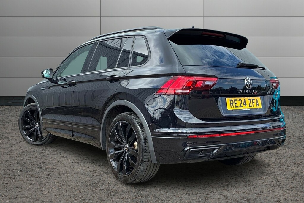 Volkswagen Tiguan 1.5 Tsi 150 Black Edition Dsg Black #3