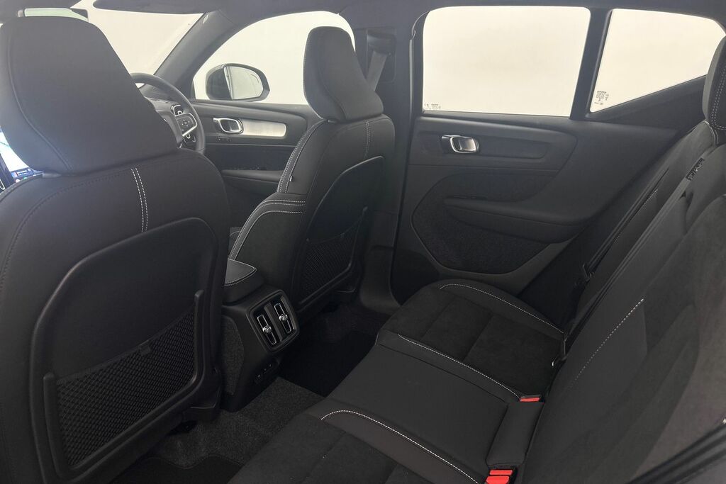 Volvo XC40 2.0 B4p Ultra Dark  #22