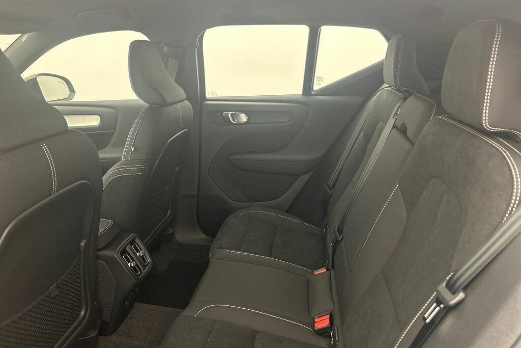Volvo XC40 2.0 B4p Ultra Dark  #17