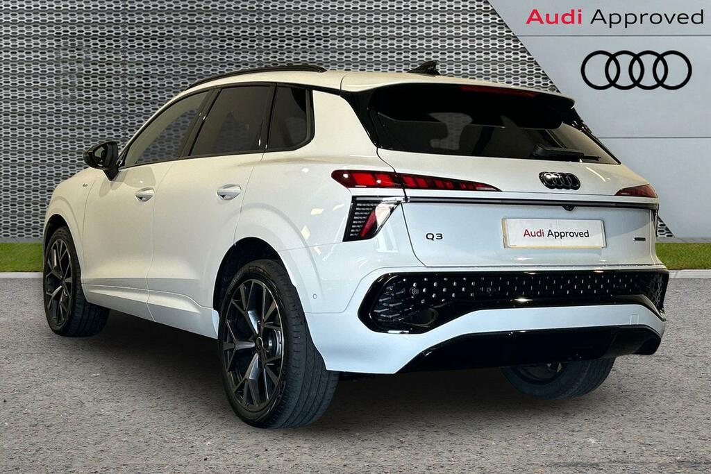 Audi Q3 Suv Edition 1 Tfsi Quattro 204 Ps S Tronic White #6
