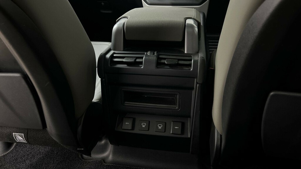 Land Rover Defender 110 Defender Se D Black #18