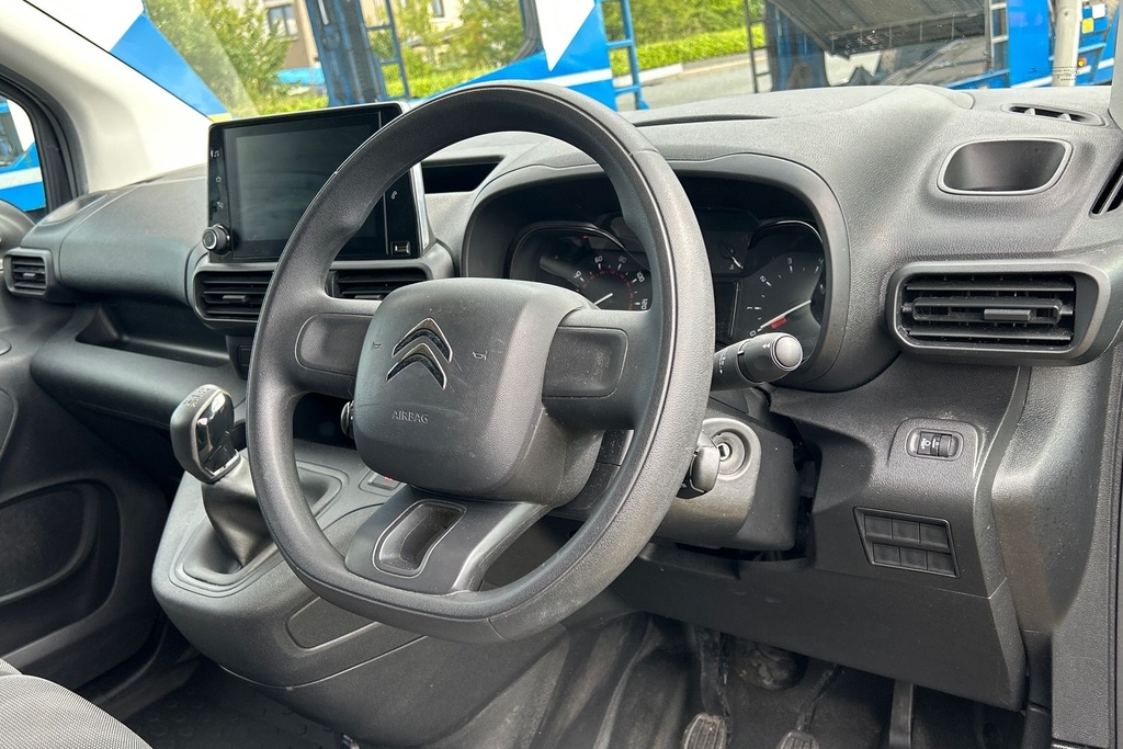 Citroen Berlingo 1.5 Bluehdi 1000Kg Enterprise 100Ps SY21UUR Black #6