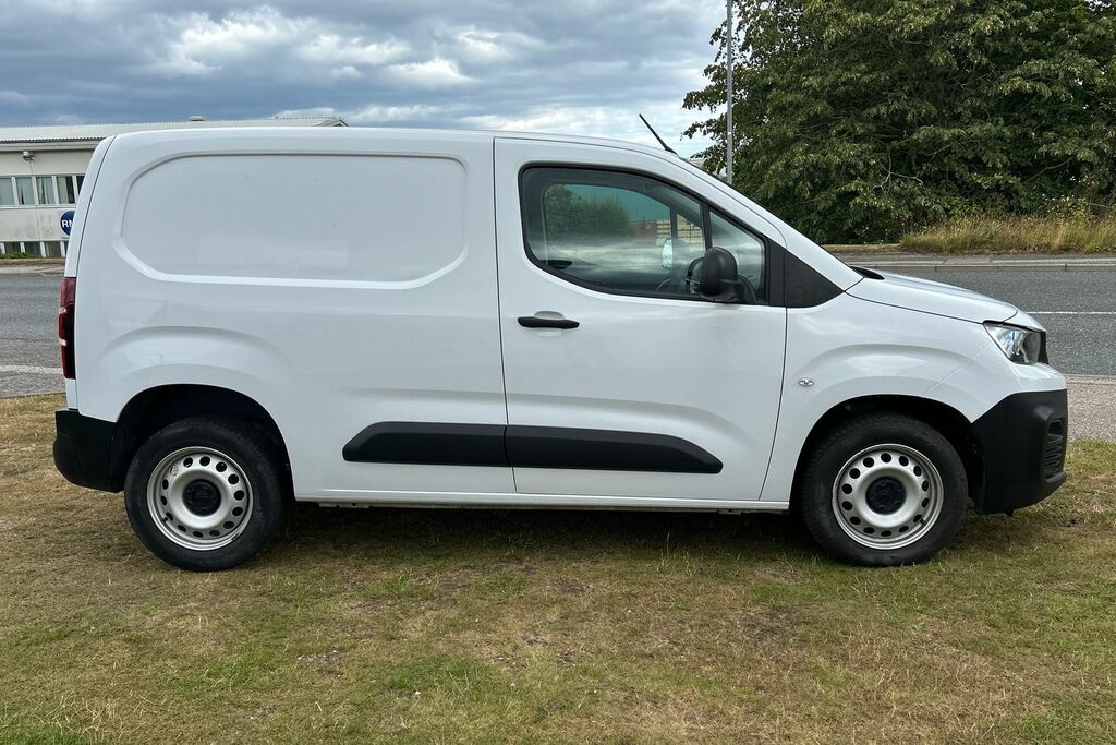 Peugeot Partner 1000 1.5 Bluehdi 100 Professional Premium Van White #4