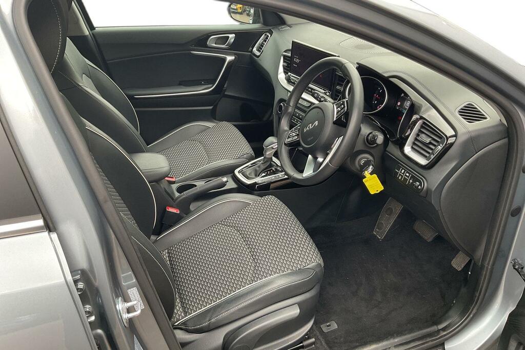 Kia Xceed 1.0T Gdi Isg 113 Gt-line Dct White #11