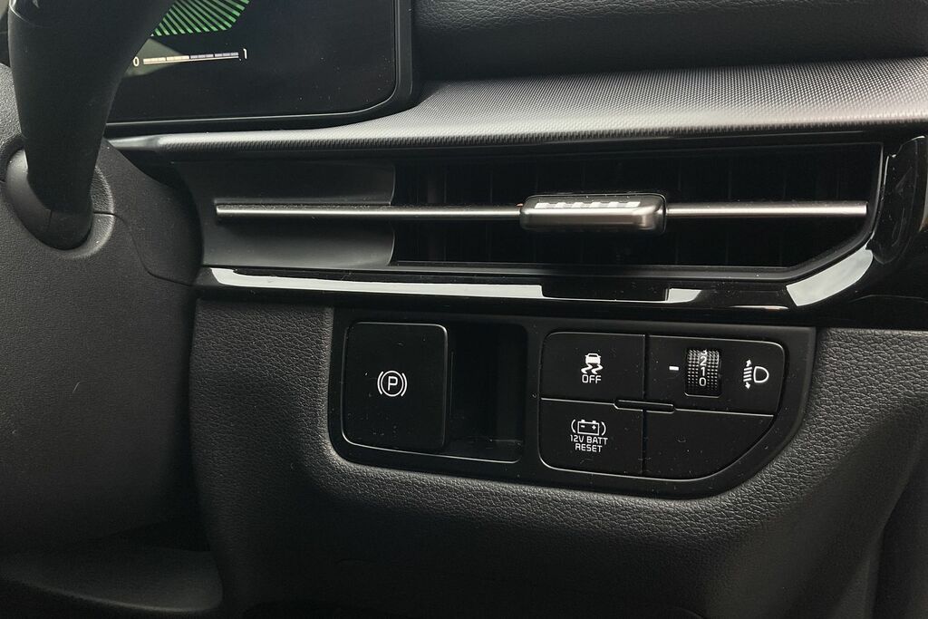 Kia Sportage 3 Spec Self Charging Hybrid White #25