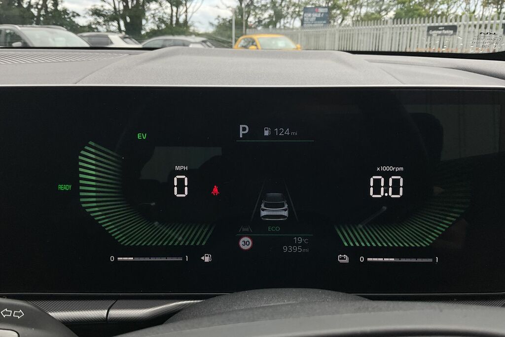 Kia Sportage 3 Spec Self Charging Hybrid White #9