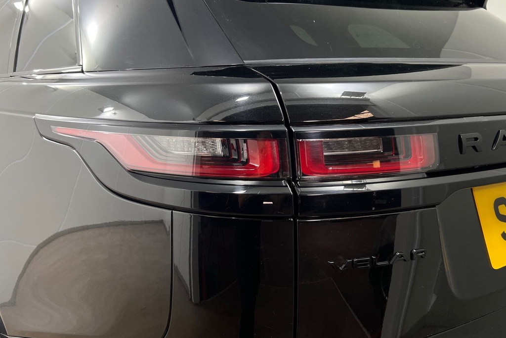 Land Rover Range Rover Velar 2.0 P400e R-dynamic Hse Black #19