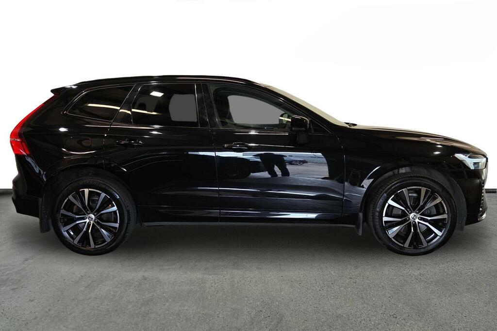 Volvo XC60 2.0 B4d Plus Dark Awd Geartronic Black #4